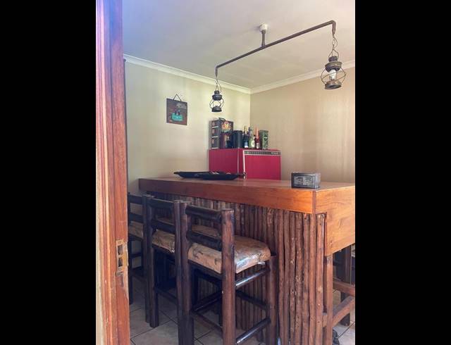 3 BEDROOM HOUSE FOR SALE IN SELECTION PARK